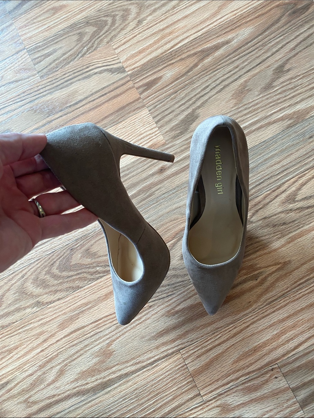 Madden Girl Taupe Suede Pointed-Toe Stilettos-6 Event Prom Office Coquette